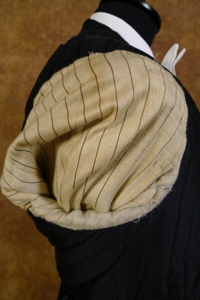 1910s 1920s Vintage Black Evening Tailcoat w/ Silk Linings 36S