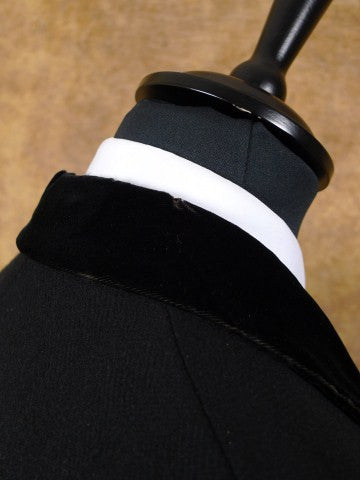 1949 Huntsman & Sons Savile Row Bespoke Black Heavyweight Overcoat w/ Silk-Velvet Collar 44L