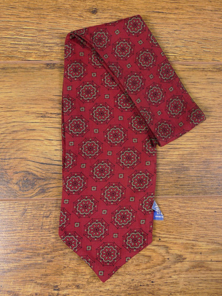 1950s 1960s Vintage Red / Green Floral Pattern Rayon Cravat