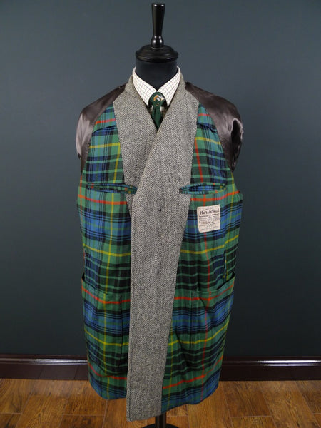 1950s Vintage Grey H/B Harris Tweed Coat w/ Tartan Linings 42-44S