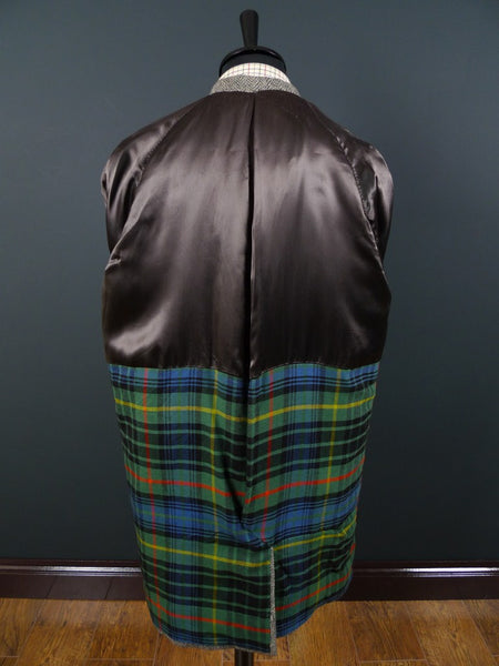 1950s Vintage Grey H/B Harris Tweed Coat w/ Tartan Linings 42-44S