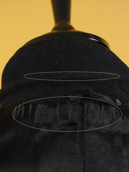 1940s Vintage Tailored Heavyweight Black H/Bone Wool Raglan Overcoat 40L